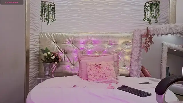 XXX chat uživo modela MaddyCooper_