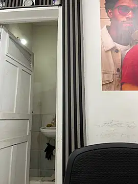 TavoHot_: онлайн-секс-чат