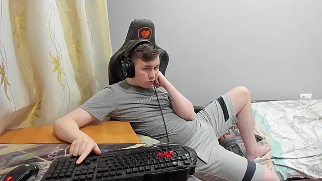 iliaskrislove's Live XXX Chat