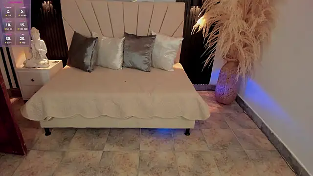 DOMINIKA_LOVY Chat XXX in diretta