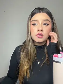 Živý XXX chat SaraBraun_