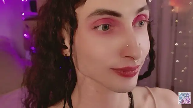 Pokazy przed kamerką – Queen_of_tease