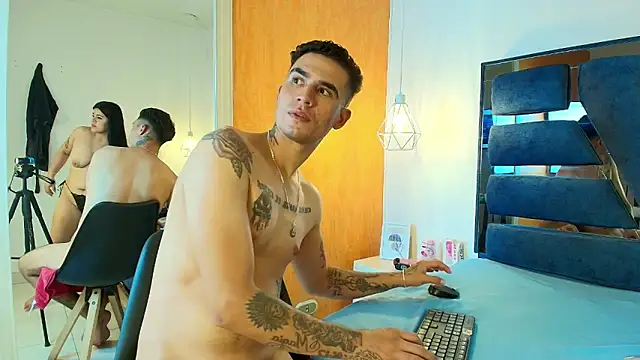 Irina_and_MaxのライブXXXチャット