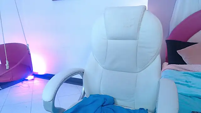 Chat XXX ao vivo de Suzy1_