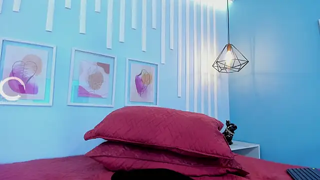 Pokazy przed kamerką – Saray_Becker_