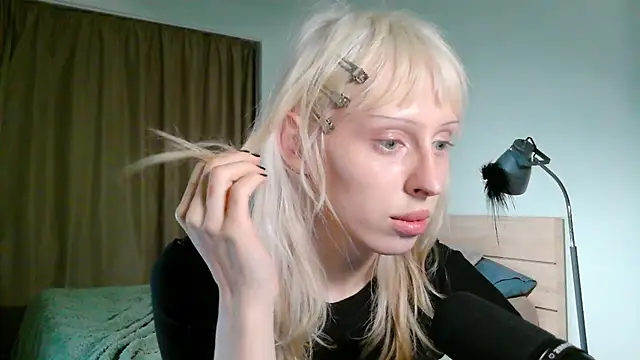 Sora100000 webkamerás műsora