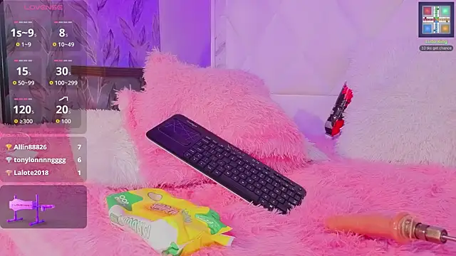 Dannyhot_ élő XXX-chatje