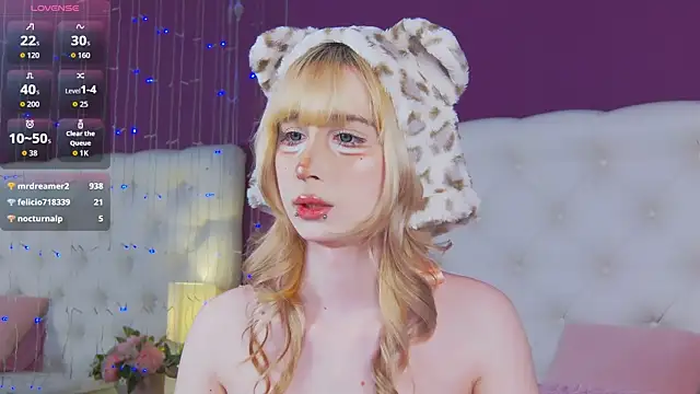 cutetomie Adlı Modelin Web Kamerası Şovu