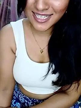 Saumyy Chat XXX in diretta