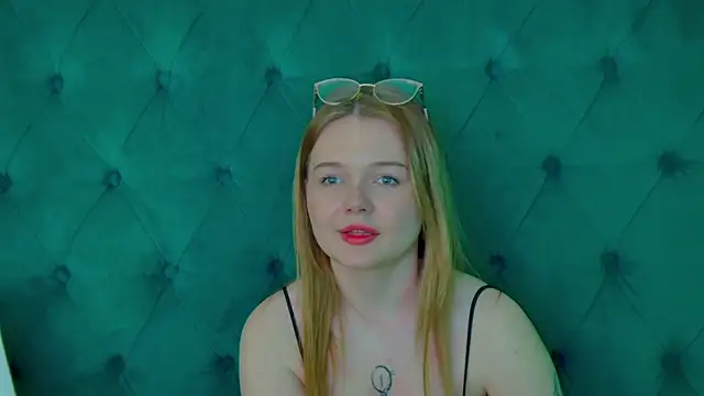 ElinaVale's Live XXX Chat