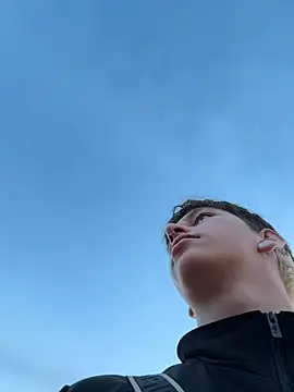 ARON_LUXX Pertunjukan Webcam