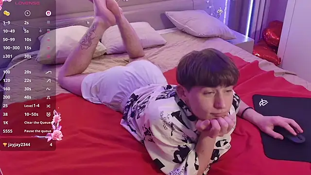 Vinsant_X Show in webcam