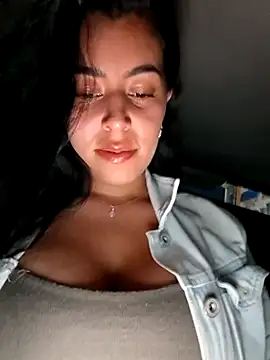 Онлайн чат XXX Luianna