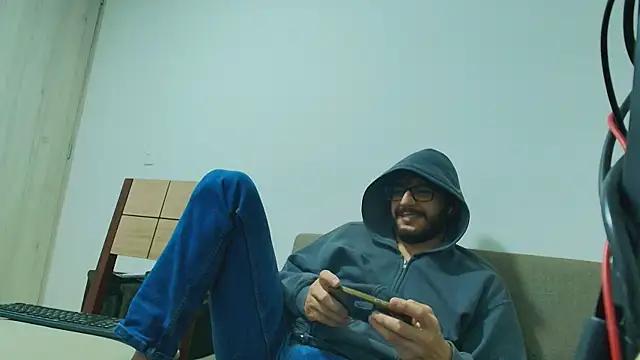 Chat +18 de thomas_gun ao vivo