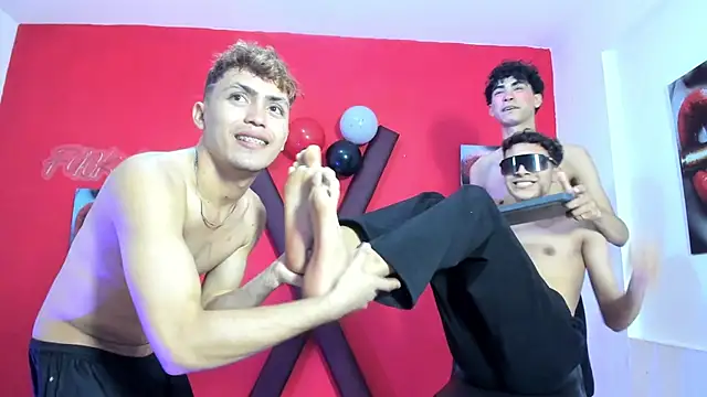 Show modela AVENGER_BOYS2026 na web-kameri