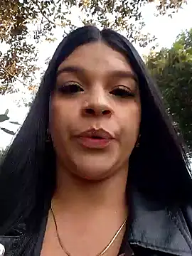 Layla-daring Chat XXX live