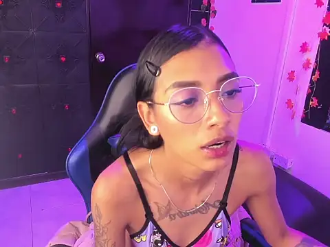 Chat XXX ao vivo de KarlaSlutSkinny__