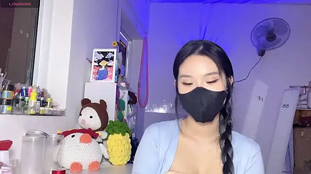 Tieu-May's Live XXX Chat