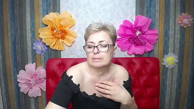 دردشة EmiliaGree الجنسية المباشرة