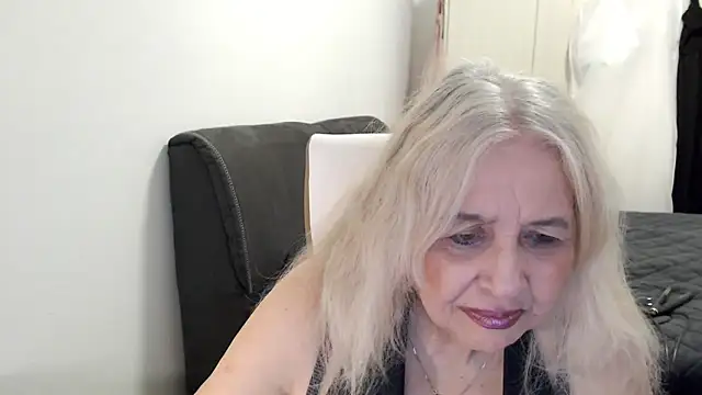 SusiLifeXXX Adlı Modelin Canlı XXX Sohbeti