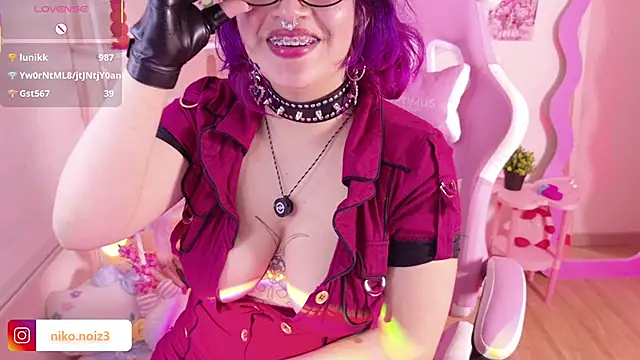 Noisy_doll live XXX chat