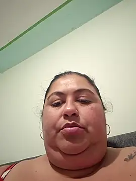 curvy_diva_'s Webcam Show