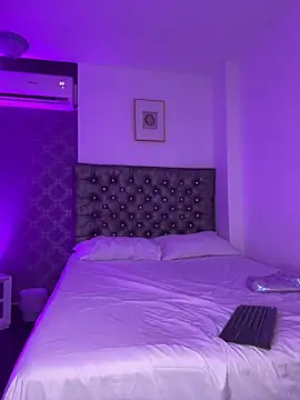 LauriLenix Chat XXX live