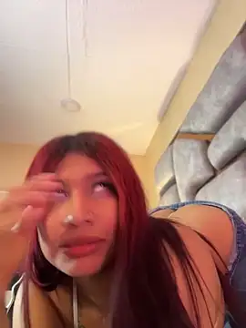 Živý XXX chat Cherry_Charlottee