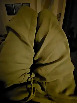 Sim_june Adlı Modelin Canlı XXX Sohbeti