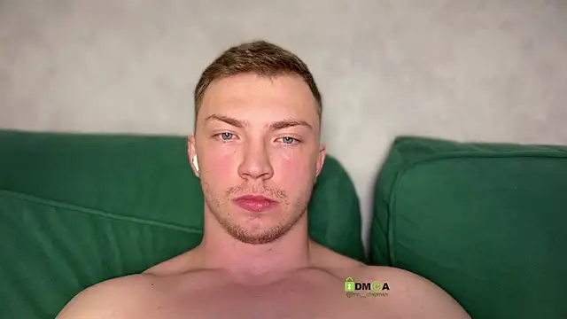 iron__chap Live XXX Chat