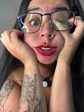 Czat XXX na żywo – Devilsweet17