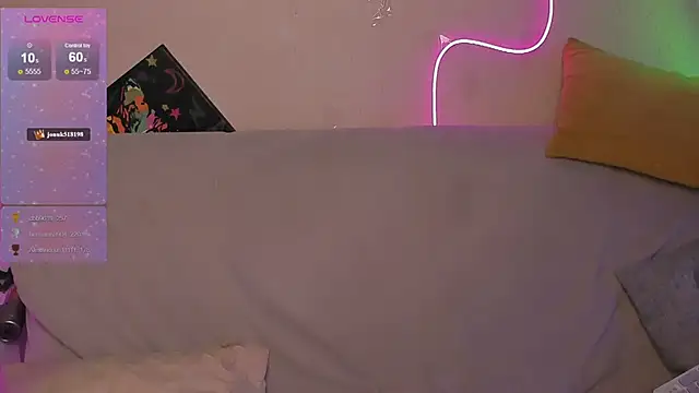 Simona_Rain Pertunjukan Webcam