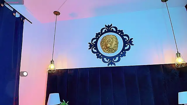 Skyee_angel 在線直播表演