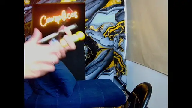 XXX chat uživo modela Scarlet_Corleone