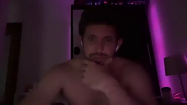 MathiasBellucci's Webcam Show