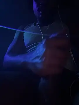 MIGHTYDEMONXXX's Live XXX Chat