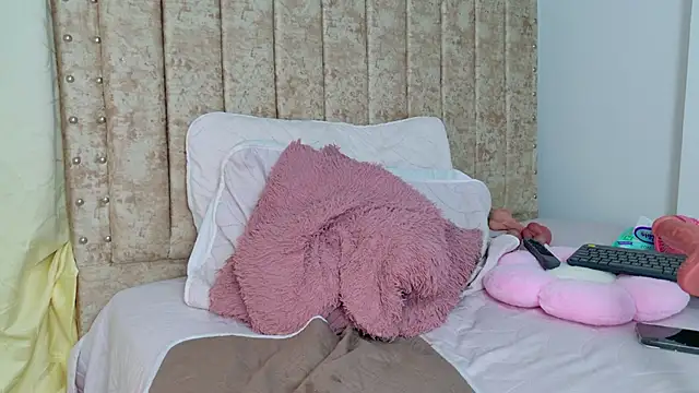 EmiilyEvans_'s Live XXX Chat