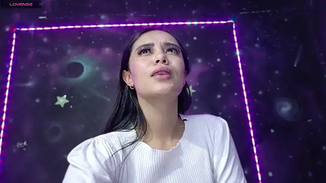 แชท XXX สดของ ValentinaRojass_