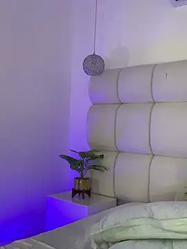 Alexa_Handler's Live XXX Chat