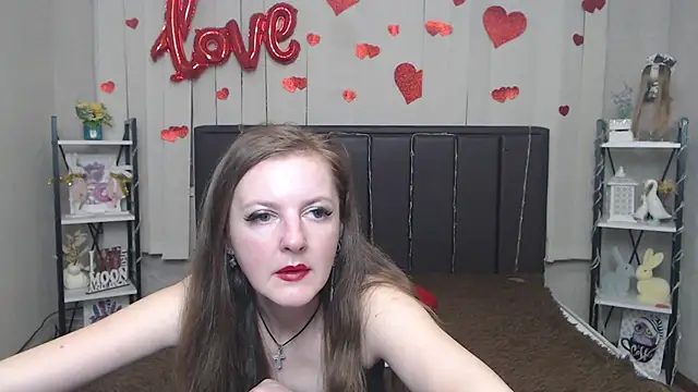 XXX chat uživo modela MeganPirs