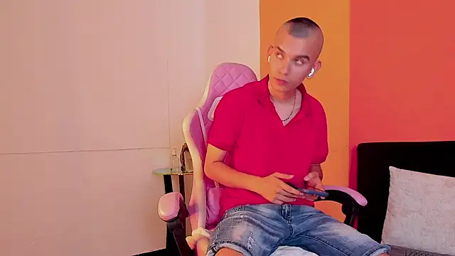 Rowan_Cley লাইভ XXX চ্যাট