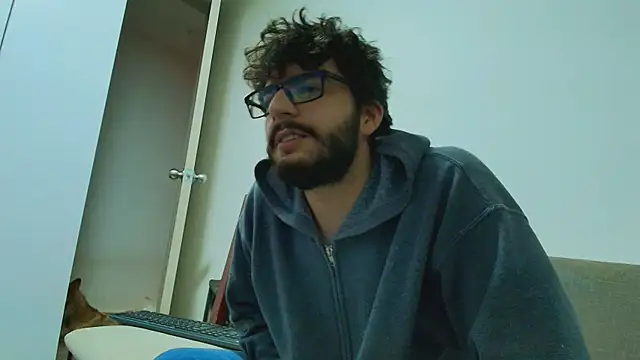 thomas_gun লাইভ XXX চ্যাট