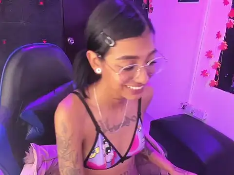 KarlaSlutSkinny__ Live XXX-chat