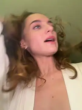 -AngelAri- Chat XXX in diretta