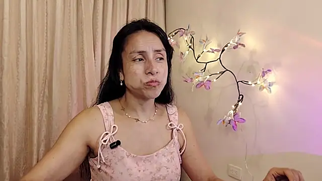 Bella_Exhibition 现场XXX聊天