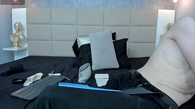 XXX chat uživo modela Hecatee_77