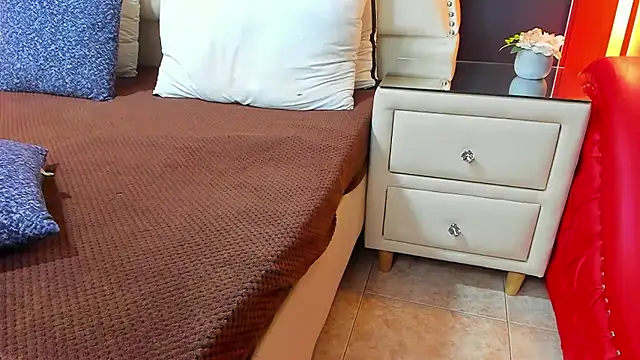 LizANDjuan Adlı Modelin Canlı XXX Sohbeti