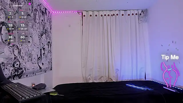 daniii_mua: διαδικτυακό σόου στην κάμερα