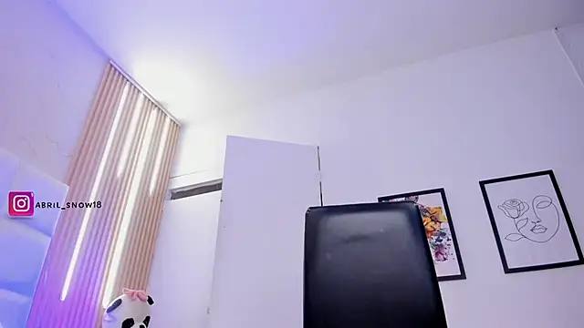 Živý XXX chat abril_snow