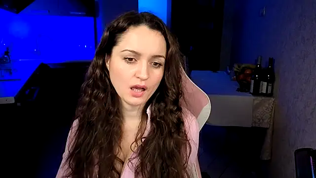 XXX chat uživo modela Cerann1